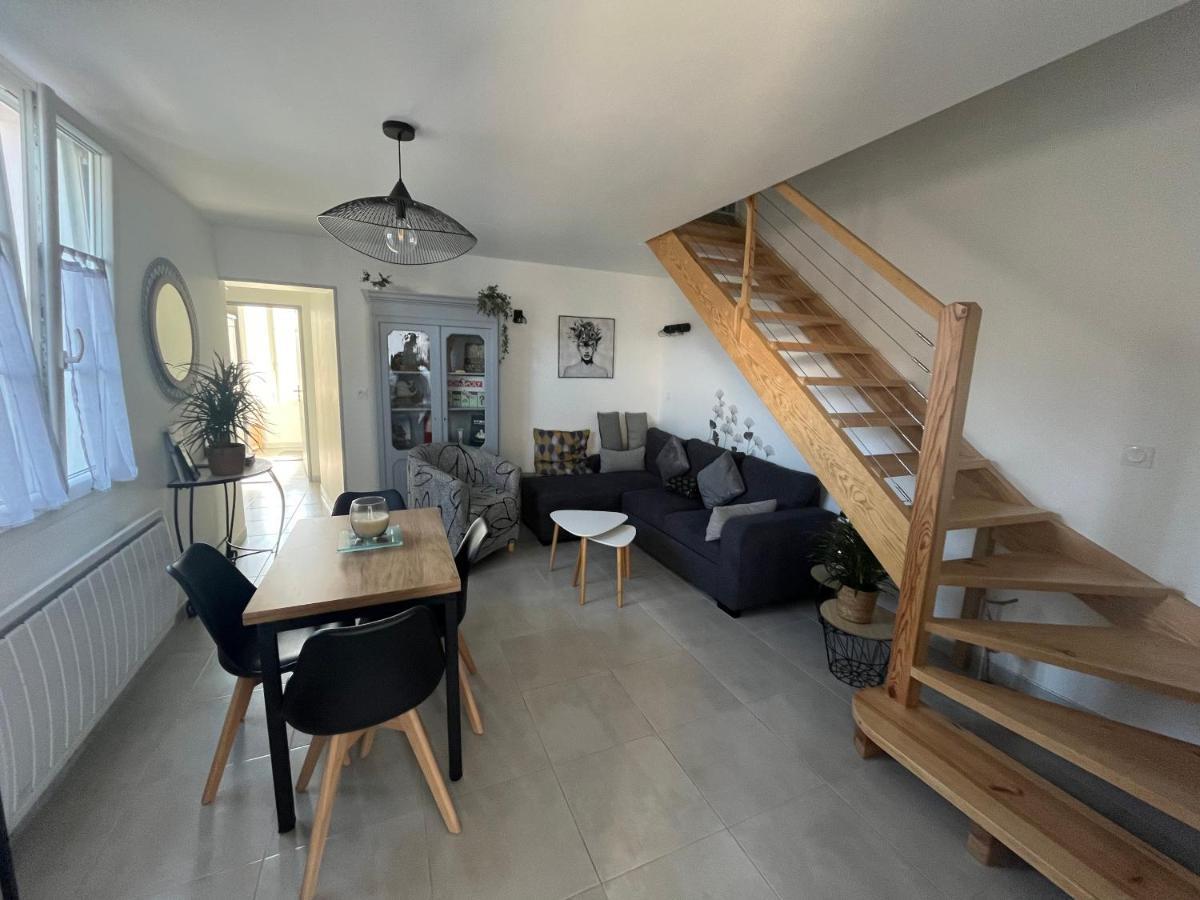 Maison Chaleureuse Avec Terrasse Privative Proche De La Gare Et Du Centre-Ville Rochefort  Bagian luar foto